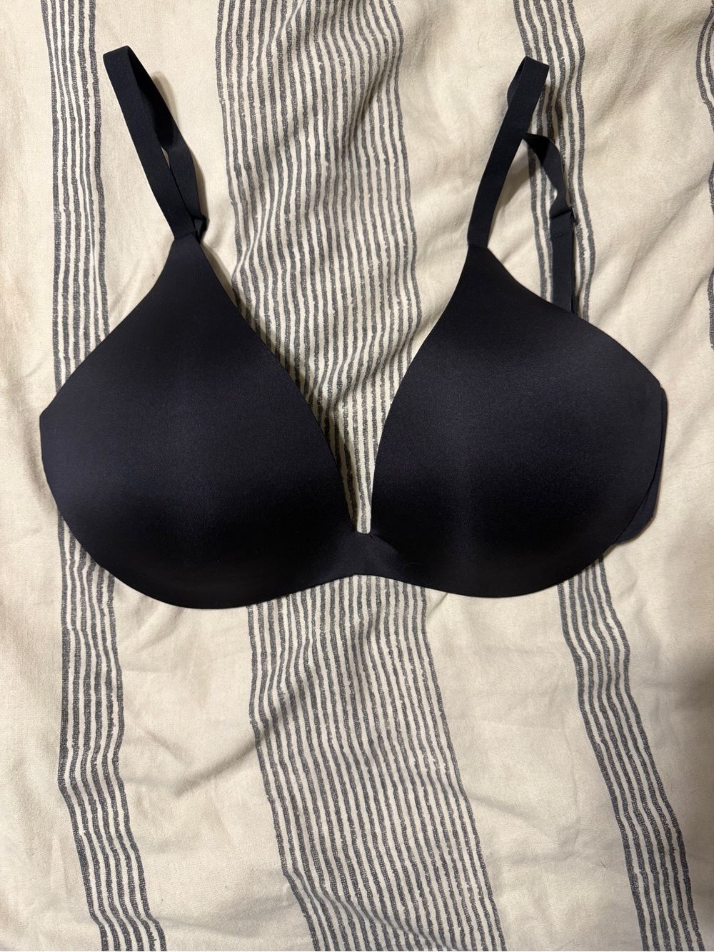 SKIMS Black Push up plunge Seamless Bra